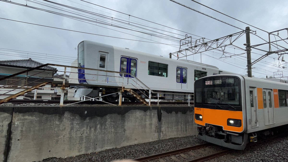 soteetsu_sub's tweet photo. スマホ鉄には限界がありますね
#東武50070型
#東武90000系
#東京メトロ10000系 https://t.co/gPKIwdFOlB