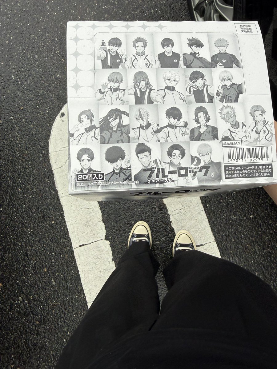 vvginji's tweet photo. @mm8t94 そですそです、1人に絞れないです。
けっこう被ってましたよね？3箱も置いてあったから追加してしまいました。。 https://t.co/BFffYTNwxu
