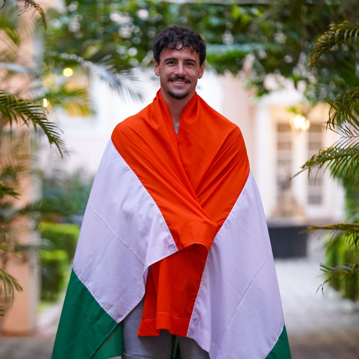 Rajiv1841's tweet photo. He didn't think twice before giving up on Australian passport so that he could represent team India in football. Whenever he wears Indian Jersey he plays with full passion &amp; enthusiasts.

He is Ryan Williams. India's striker. A true patriot❤️🇮🇳 https://t.co/UU6ecLyqcY