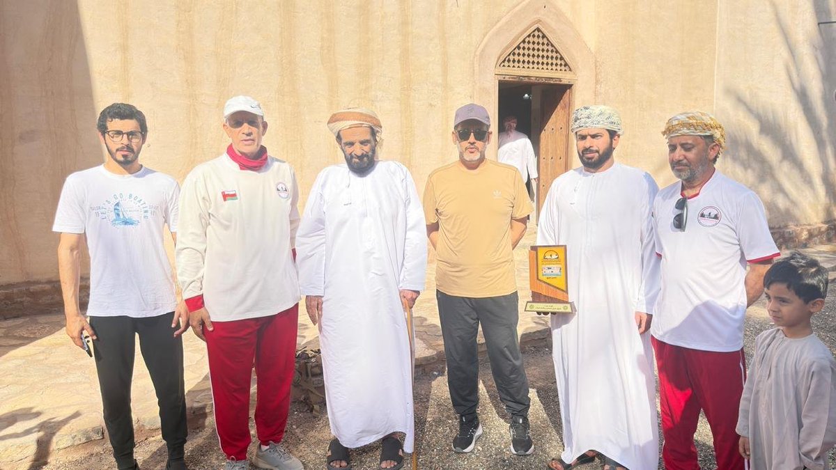 Adventure9955's tweet photo. نفذ الفريق مسيراً رياضيا ببلدة المعمور  شارك عدد (١٥٠) شخص من اعضاء الفريق لمسافة سبعة كيلو تخلل المسار زيارة حصن المعمور الشهير وعدد من الافلاج والاماكن الاثرية والتراثيه كل الشكر والاحترام للشيخ سعيد بن علي القتبي وأبناءه الكرام على كرم الضيافة https://t.co/vxFViJ9NDG