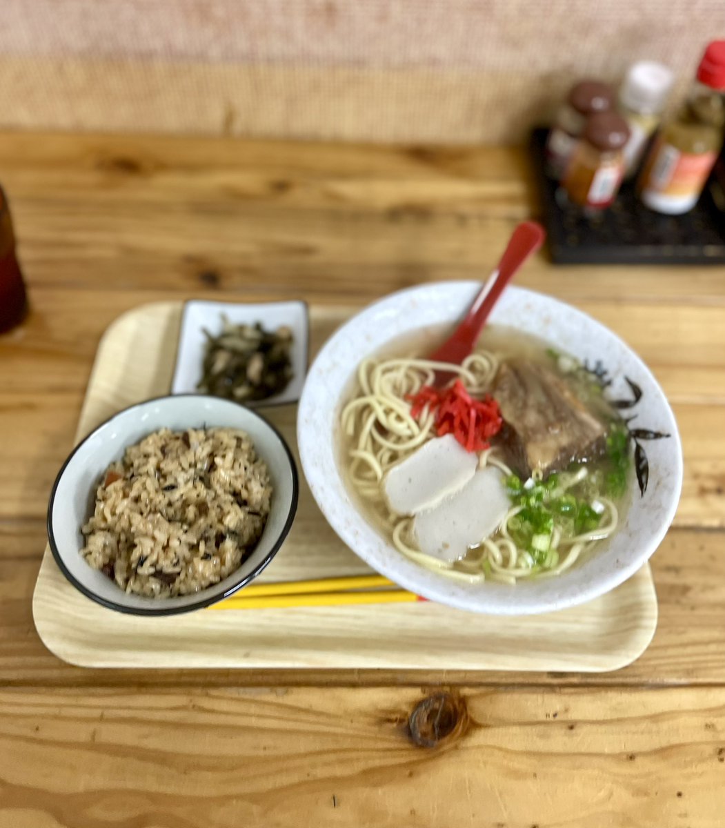 alc88pct's tweet photo. お昼にソーキそば定食を食べました。おいしかったです。 https://t.co/hQhsOOJpto