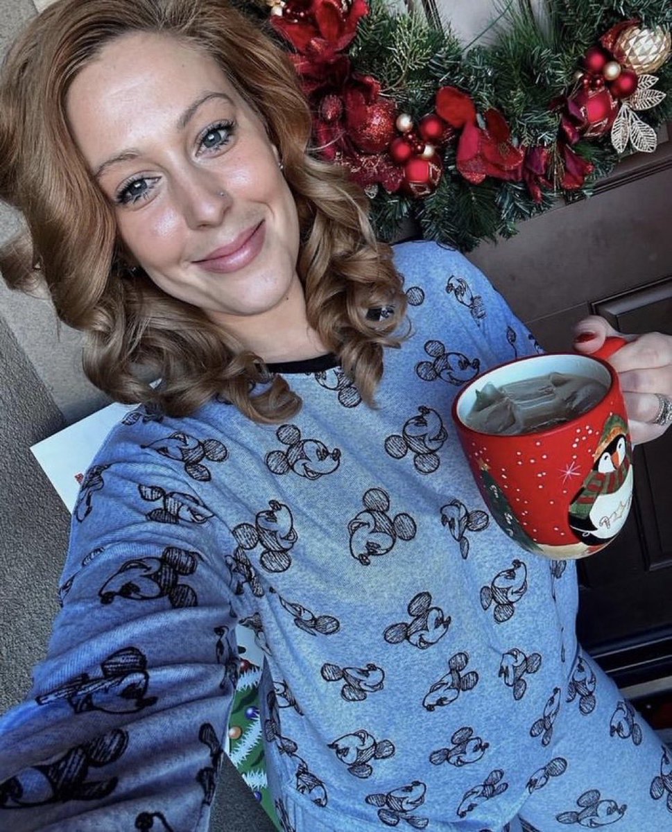 LexiJoyMorgan's tweet photo. Good morning ❤️ https://t.co/xIweqYVj3h