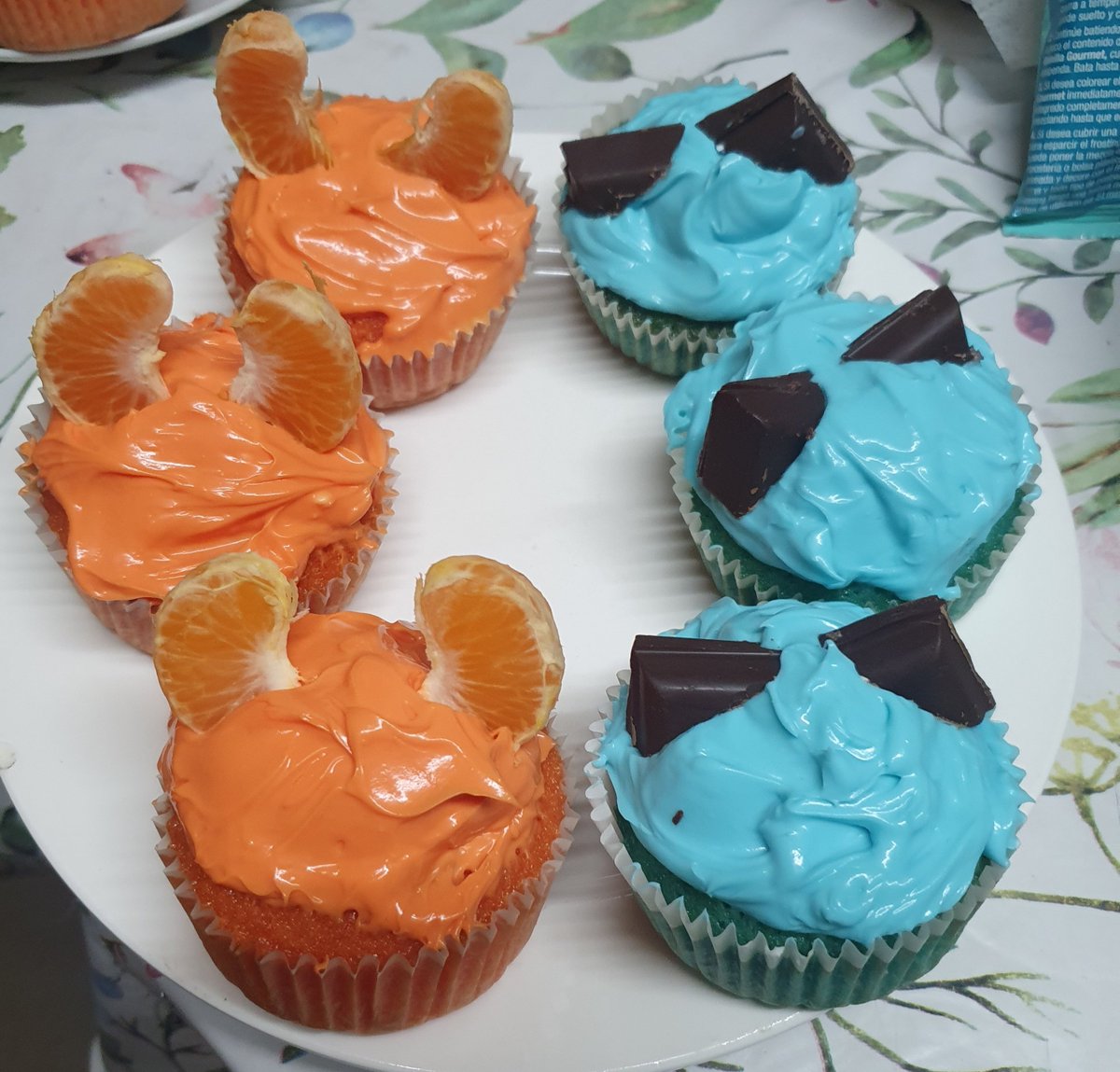 D4yz1t0's tweet photo. I just made coilshot cupcakes!!!

and they're SOO CUTE

#phighting #coilshot https://t.co/mEQrZuyalj