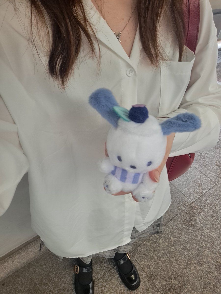 uuimiuu's tweet photo. Otw ไปงานหนัง คนจัดไม่ท้อ คนรอก็ไม่ทิ้งจ้ะ https://t.co/sjTuFDYFq5