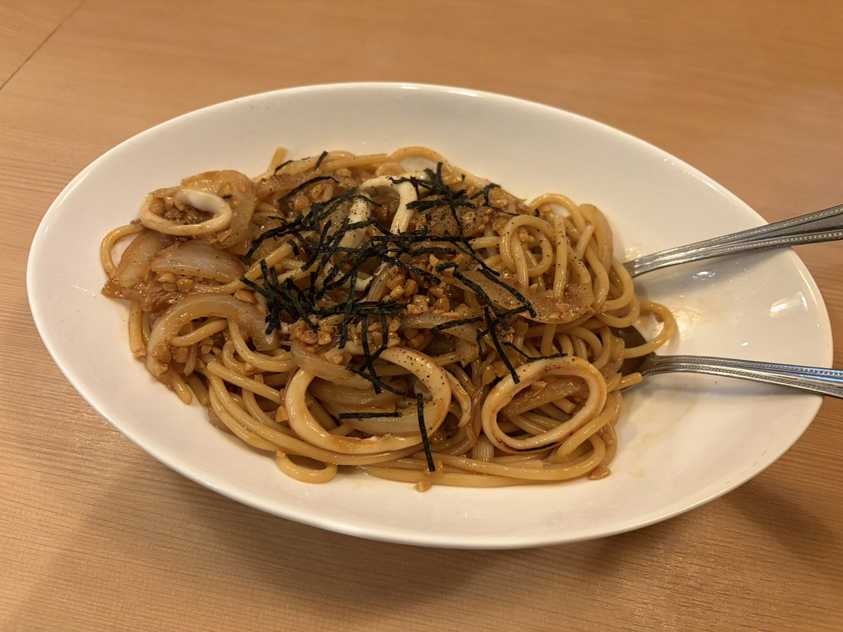 caferenarde's tweet photo. お隣なのに、タイミングが合わず半年ぶりになってしまいました。

めし家なかむらさんは、本格イタリアンが美味しいと思っていたけど、和風のパスタも美味しい。いか納豆の味、こんなに香ばしく仕上げるなんて！

ちゃんと時間を作って、また食べます。

@GABAN0425 https://t.co/UeSDor6wUa