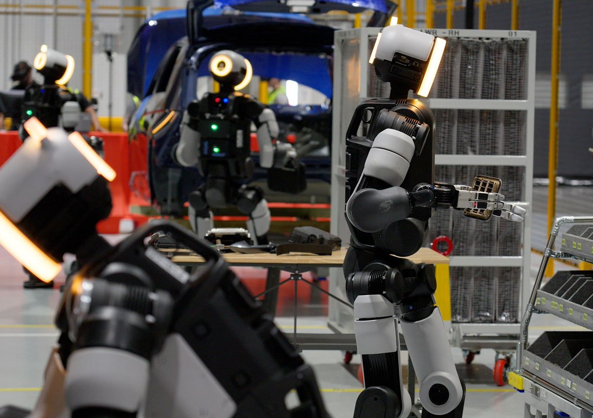 Factory_Signal's tweet photo. Physical AI is getting a real factory training ground.

@BostonDynamics opened an Atlas center inside @HMGnewsroom’s Georgia metaplant. The humanoids are training on parts sequencing for assembly.

@Hyundai @Kia plan 25,000 Atlas units across their plants. https://t.co/TA7ZbahGvL