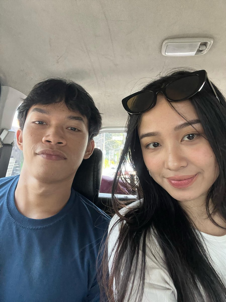 Ghaniar22's tweet photo. Kenapa gw bisa seberuntung ini ya, Berikut keunggulan aca :
-cantik + lucu
-baik + kadang kayak ibu 👩‍👦
-dia suka gw 💯
-kangen mulu
-cantik
-selera musiknya ok🎧
-bisa masak dendeng batokok omg!😱
-pinter + tolol + pelupa + suka cuking🐱
-suka gunung⛰️🏔 https://t.co/s9sL4kKYhy