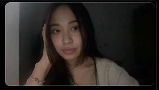 Ghaniar22's tweet photo. Kenapa gw bisa seberuntung ini ya, Berikut keunggulan aca :
-cantik + lucu
-baik + kadang kayak ibu 👩‍👦
-dia suka gw 💯
-kangen mulu
-cantik
-selera musiknya ok🎧
-bisa masak dendeng batokok omg!😱
-pinter + tolol + pelupa + suka cuking🐱
-suka gunung⛰️🏔 https://t.co/s9sL4kKYhy