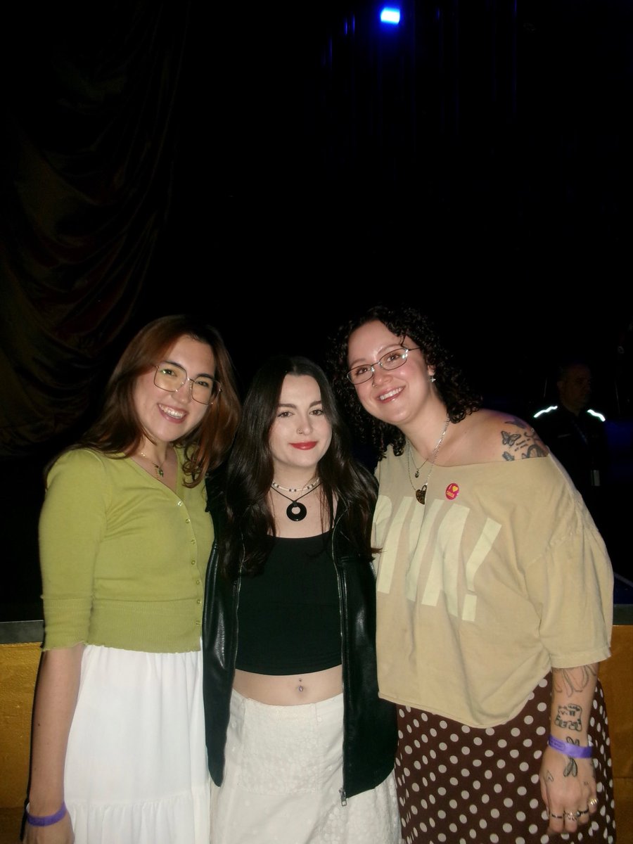 mnibrooke's tweet photo. tucker pie headlines radio city! <3 https://t.co/n5uv6hh1b3