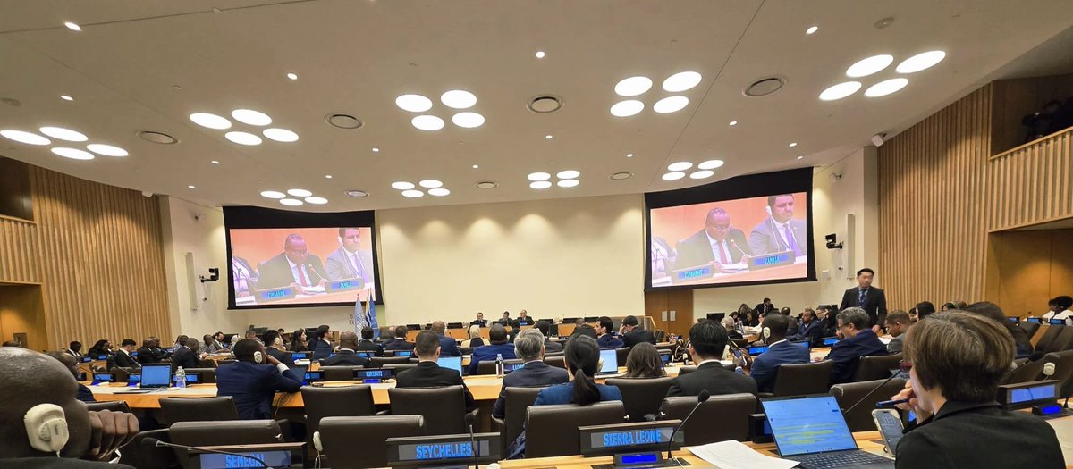 ZambiaMFAIC's tweet photo. At the Group of 77 and China #G77  meeting during #UNGA81, Zambia called for stronger, more inclusive, equitable and effective multilateralism, anchored in the UN Charter, sovereign equality of States, int'l law, international cooperation and solidarity.

https://t.co/wl4Ud6gZ1X https://t.co/ira80IHOvr