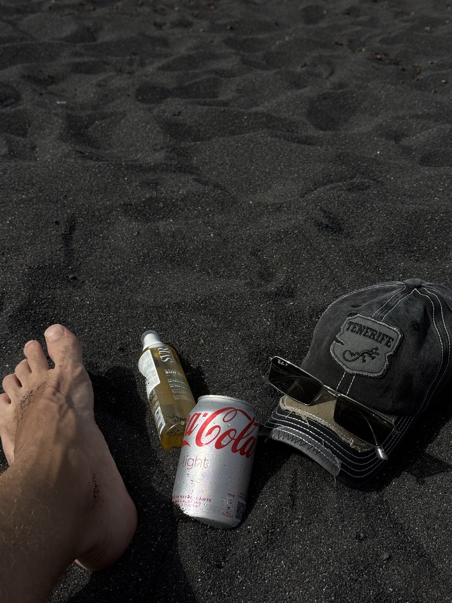 dorrvann's tweet photo. Would you like some cola? 💦 https://t.co/4jGxOri2Cu