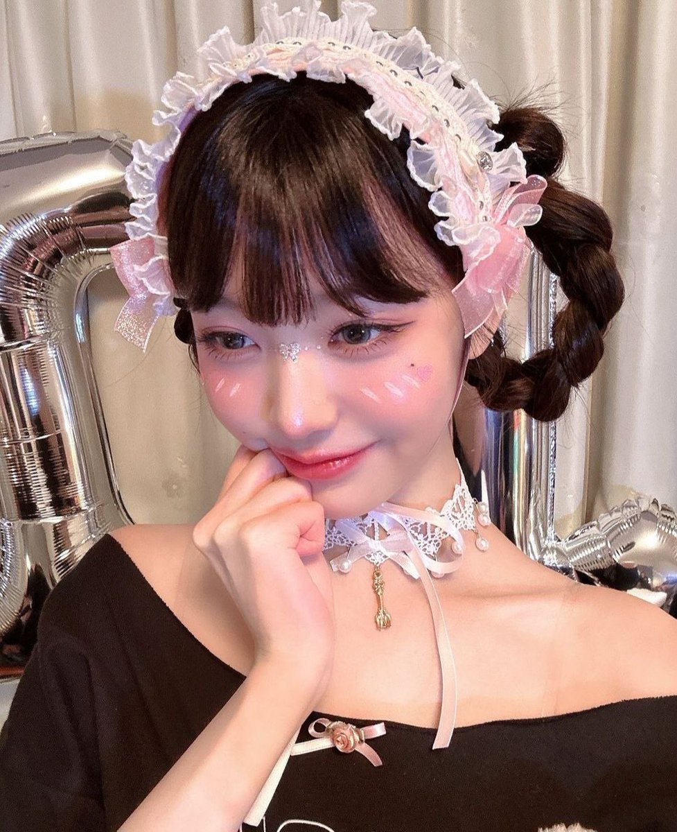 kpop12002's tweet photo. 🍡

#WONYOUNG #아이브 https://t.co/9fb3i8YcgJ