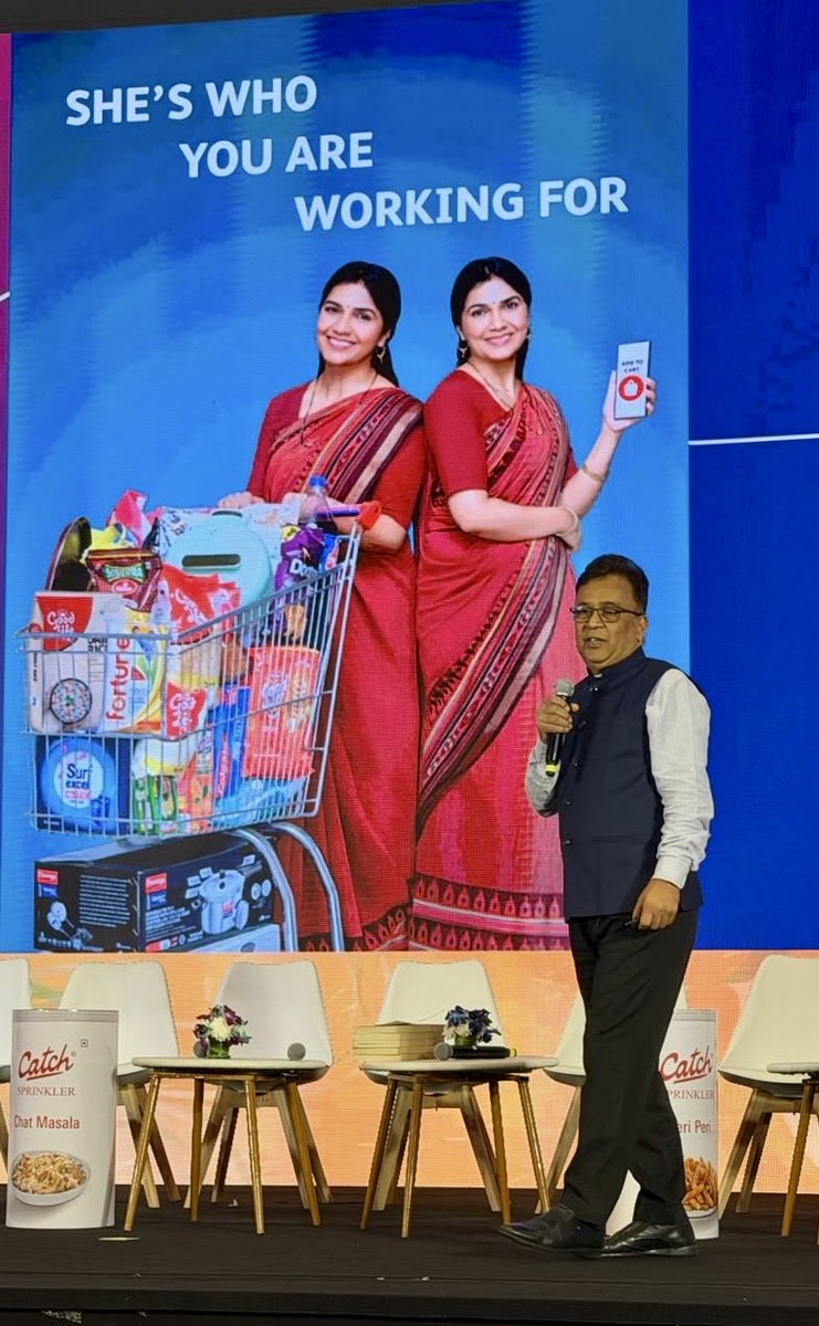 SupermarketWala's tweet photo. - From Shopkeeper-in-law to Algo Uncle
- Thank you Amazon, welcome Meesho
- Your App, My Bazaar
- Building brands in multichannel India
- Reshaping of Kirana with AI inside
- Creating the biggest Grocery eComm play in the US: https://t.co/zq9tw0aT6z

Some chapters from Digital SupermarketWala - Secrets of winning consumer India through aisles and apps. With @harsh_mall 

Book in print, cover unveiled with Rajneet Kohli, HUL & Hemant Malik, ITC, at the @IndiaFoodForum . 
Coming soon: https://t.co/vLvjMHTXQb