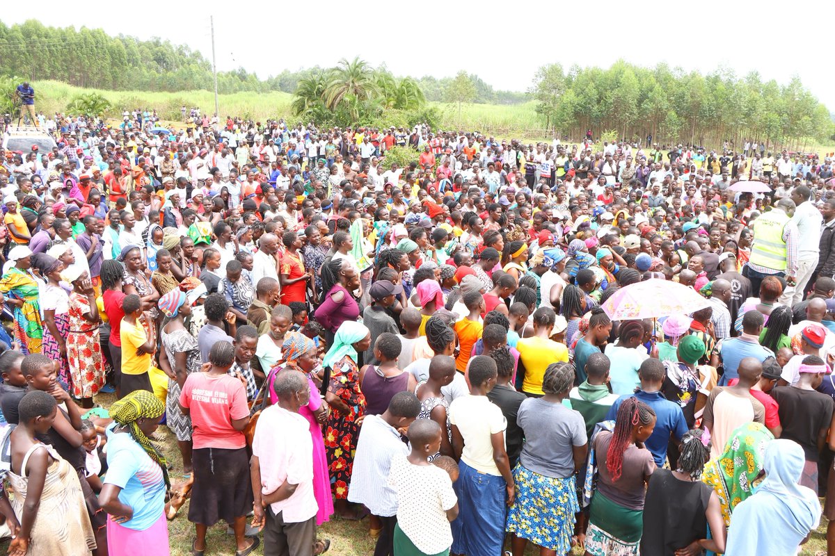 HonWamboka's tweet photo. Weekend ni Wamboka Mashinani na Wananchi, Listening, engaging and delivering where it matters most. Linda Mwananchi is about putting the people at the centre, protecting their voice, dignity, opportunities and future. The future is here. Their voices matter. Mwananchi kwanza, Bumula Forward, Kenya mbele.