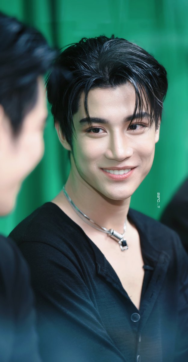 alone__skz's tweet photo. หรือว่าตีสามที่เซี่ยงไฮ้จะมีผลจริง😌

INNONGSA X YSL LIVE

#YSLCareCrushxInnOngsa
#อินองศา #InnOngsa https://t.co/3tCLSwoTlx