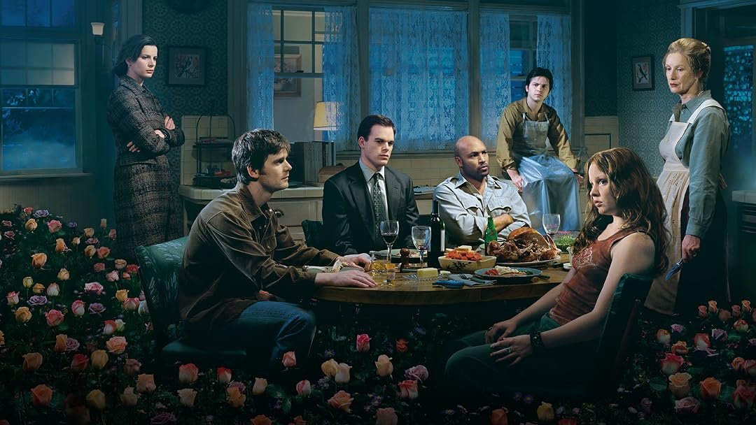 Mordor_sin_r's tweet photo. Me termine six feet under, y la verdad esos últimos episodios te dejan destruido. Lastima que las relaciones amorosas no me encantan mucho, si no la tendría allá rriba con mi breinka ba https://t.co/tQ37PaEVu2
