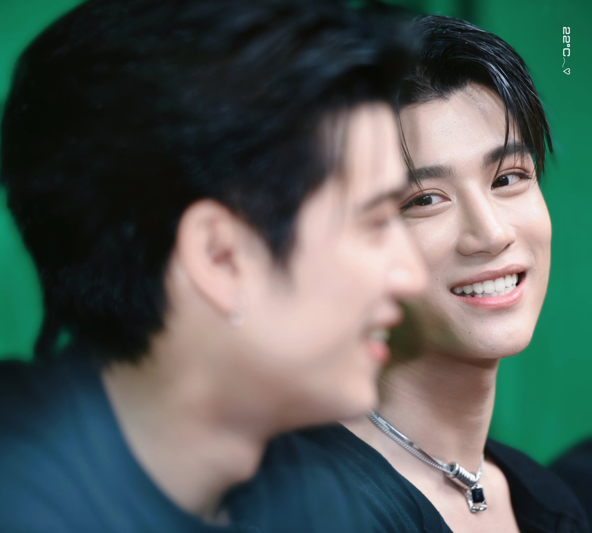 alone__skz's tweet photo. หรือว่าตีสามที่เซี่ยงไฮ้จะมีผลจริง😌

INNONGSA X YSL LIVE

#YSLCareCrushxInnOngsa
#อินองศา #InnOngsa https://t.co/3tCLSwoTlx