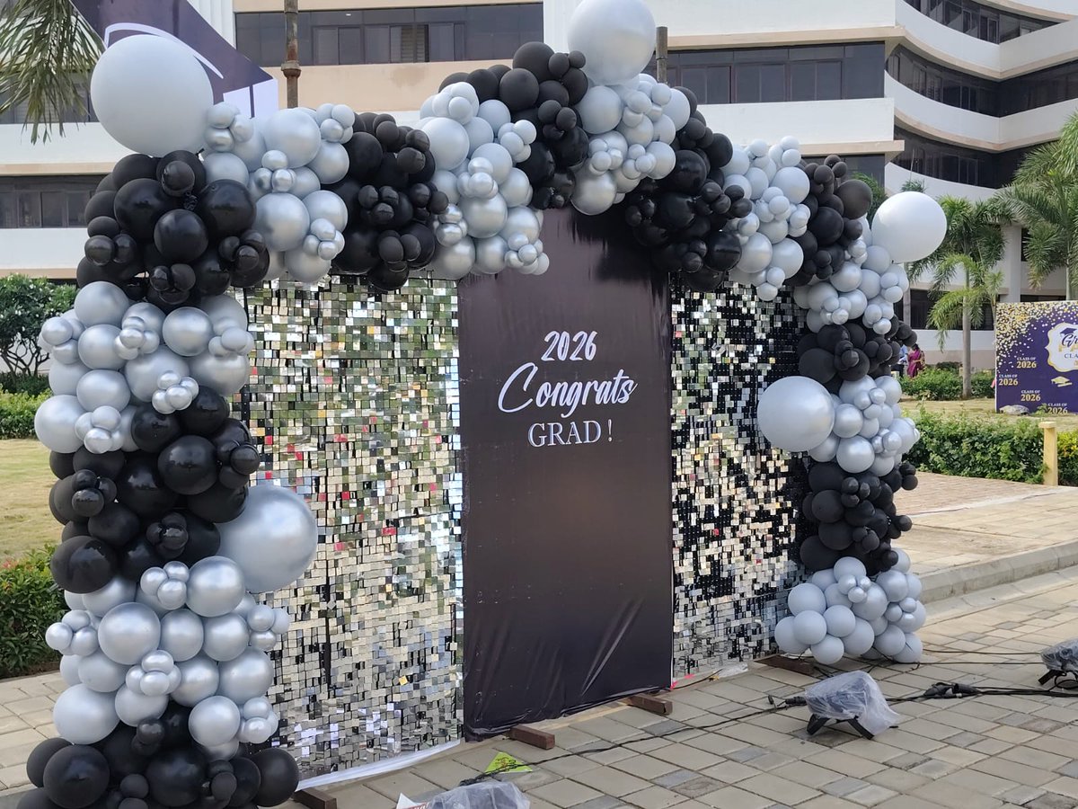 VITAPuniversity's tweet photo. Some journeys end with a degree; the meaningful ones begin with it. A day of robes, rituals, music, and memories, celebrating not just an achievement, but the beginning of everything that comes next.

#vitap #6thAnnualConvocation #celebration #graduating #achivement https://t.co/m3CLjNtWug