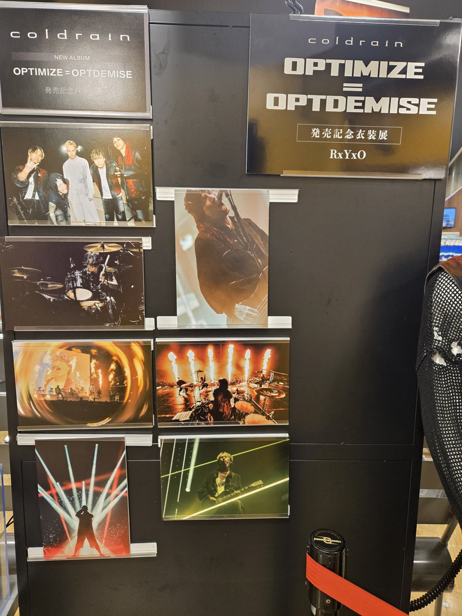 JUNblack_BLK's tweet photo. タワレコなんばパークス店
衣装はRxYxOさん

#coldrain
#OPTOPT https://t.co/XQnGeqpWUW