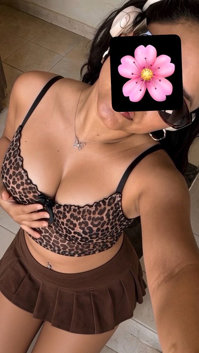 Lucif3r_hot's tweet photo. La blusa un poco apretada 😏🔥 bonito fin de semana https://t.co/PKzgwefvM4