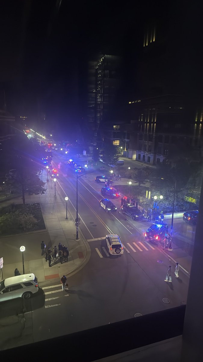 Stu_Beefbone's tweet photo. 11 cop cars on South U, books on the ground soon, #monitorying the situation https://t.co/pzrIF4odbX