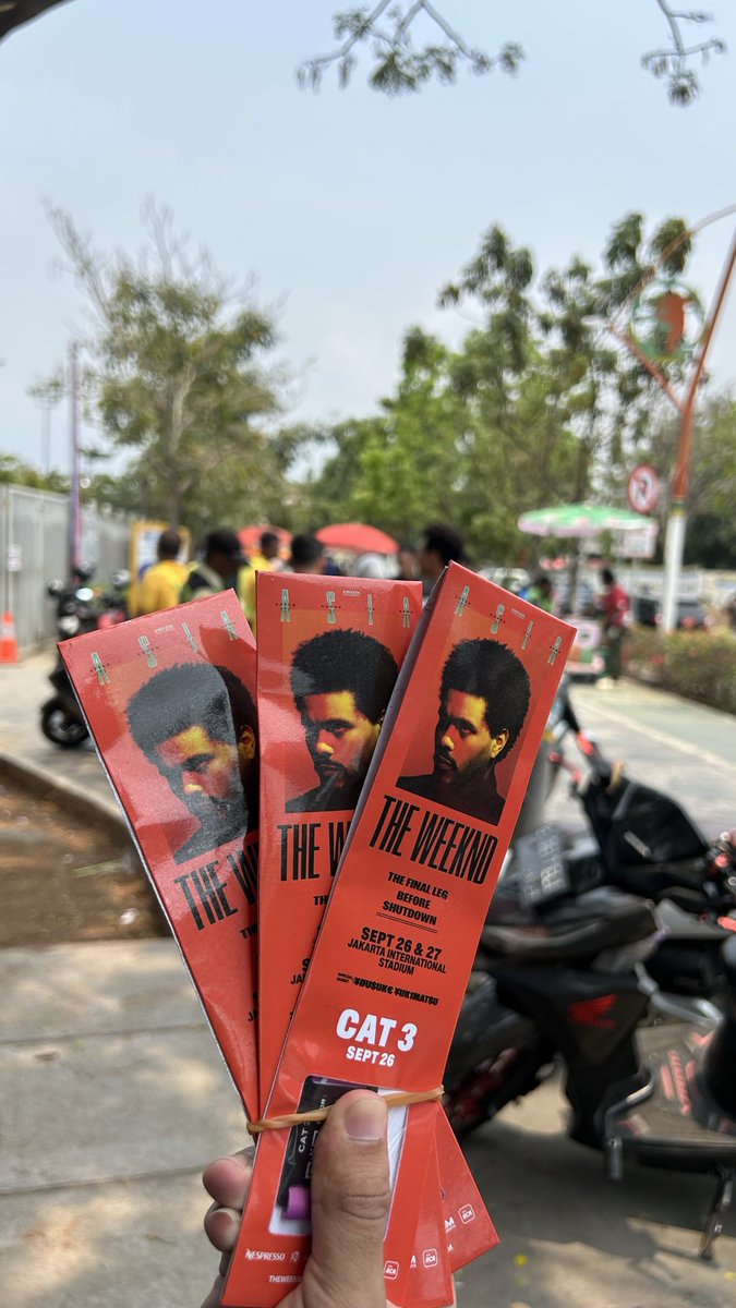 jaadoon7's tweet photo. Wts tiket The Weeknd "After Hours Til Dawn" World Tour in Jakarta day 1 

Cat 2 2jt/tix
Cat 3 1,7/tix

UDAH WB bisa derett
cod venue sekarangg udah di venue
trusted

tags. wts wtb tiket theweeknd jakarta
#zonauang #theweeknd https://t.co/1NHpDN53IY