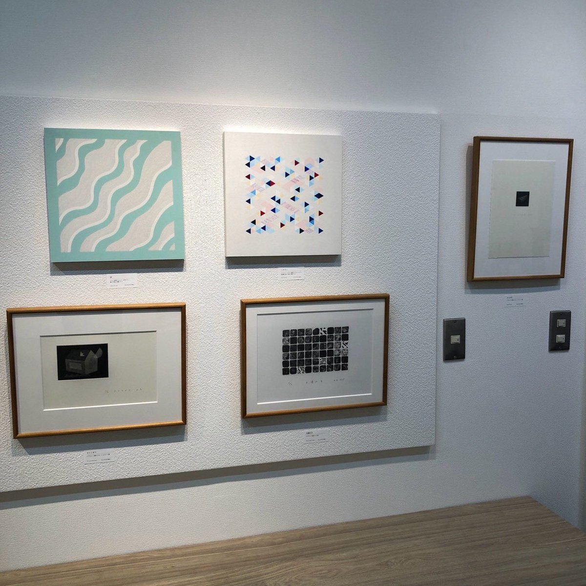 hakkendogallery's tweet photo. 日本橋は浜町の小粋洞では、高橋梓個展が昨日より始まっております。
高橋梓個展
"しおさい"でおよぐ
9.25thu-10.8wed
高橋さんの作品は、とてつもなく素敵で、久しぶりに個展が開催できて嬉しいです。現在はアイルランドに住む高橋さん。
とても貴重なこの個展、是非皆さまお越し下さい。 https://t.co/b8deisdI66