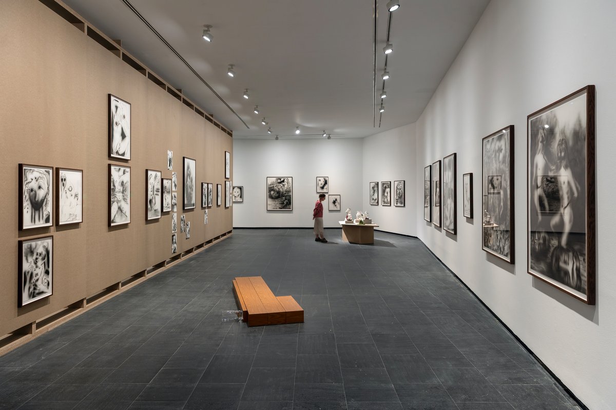 CA2M_Madrid's tweet photo. inauguramos "Nadia Barkate y Fátima Moreno. El listado".
👉Un diálogo con las colecciones del Museo CA2M y la @FeriaArco tomando el dibujo no solo como técnica, sino como una forma de pensamiento, acción y relación con el espacio.
ℹ️ https://t.co/O9T3KbM6R6 https://t.co/2o5FnEcjKi