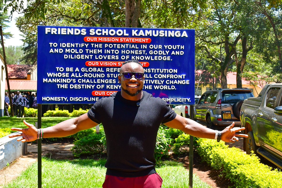 _omanyalaF's tweet photo. Back to where it all began! 🏉🏃🏾‍♂️

Ferdinand Omanyala returned to Friends School Kamusinga, where he played rugby for the Spartans, to launch the Omanyala Sprints Club.

He also challenged the Spartans to work hard, believe in themselves and make themselves great.
@Ferdiomanyala https://t.co/6t6A2KhFjf