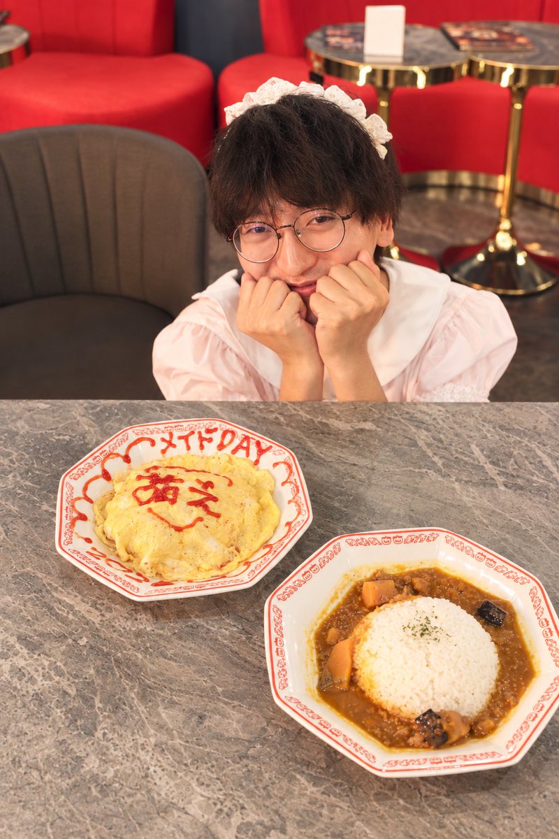 yota_ryugenro's tweet photo. 🐉おかえりなさいませ、旅人様〜っ♡ 🐉

今日はちょっぴり特別なメイド姿でお給仕中

「ご主人様、オムライスに愛情込めてもいいですか……？♡」

たくさん食べて、いっぱい甘やかされて、
今日は龍幻楼で癒されていってくださいねっ♡

#龍幻楼 #福岡コンカフェ #メイド #シーシャ https://t.co/bx7tyzNxfK