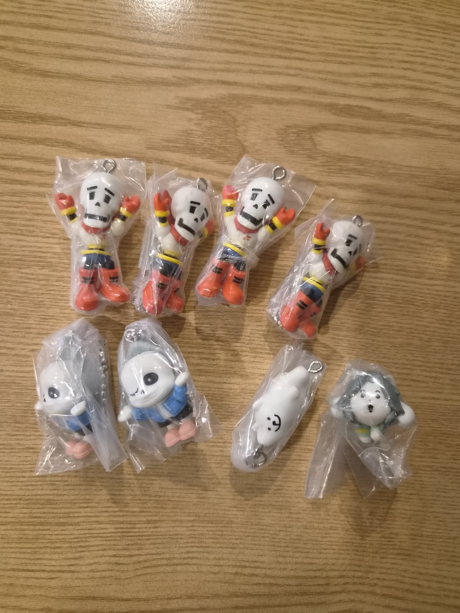 Dainity_0's tweet photo. 홍대 가서 가챠 뽑고 왔어요
파피루스만 4명.... ㄹㅈㄷ..... https://t.co/EkzzgIA9Fr