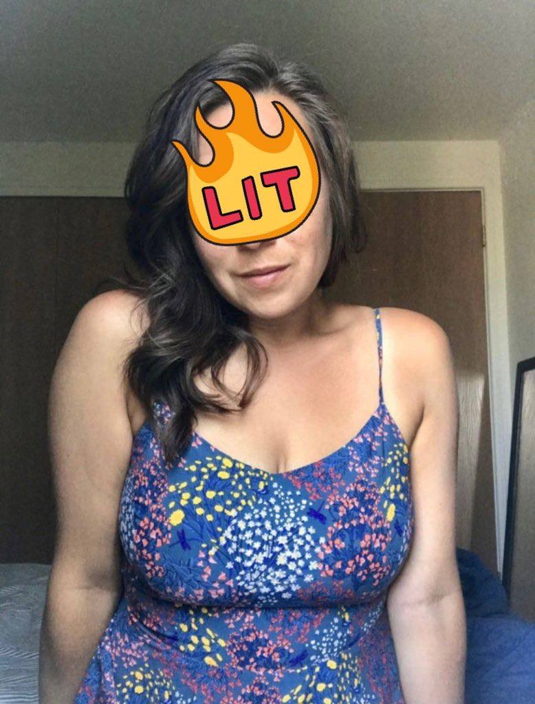 Hotwifesmex's tweet photo. 42 años Soy de Gto y visito CDMX los fines de sem, Me divorcié hace 2 años y estoy probando cosas nuevas, me perfore los pezones en una peda y estoy buscando chicos jóvenes que me hagan su puta, que me usen, que me dejen sacarles su lechita sabrosa, comenten o den rt y los sigo https://t.co/e4ppL7MC0x