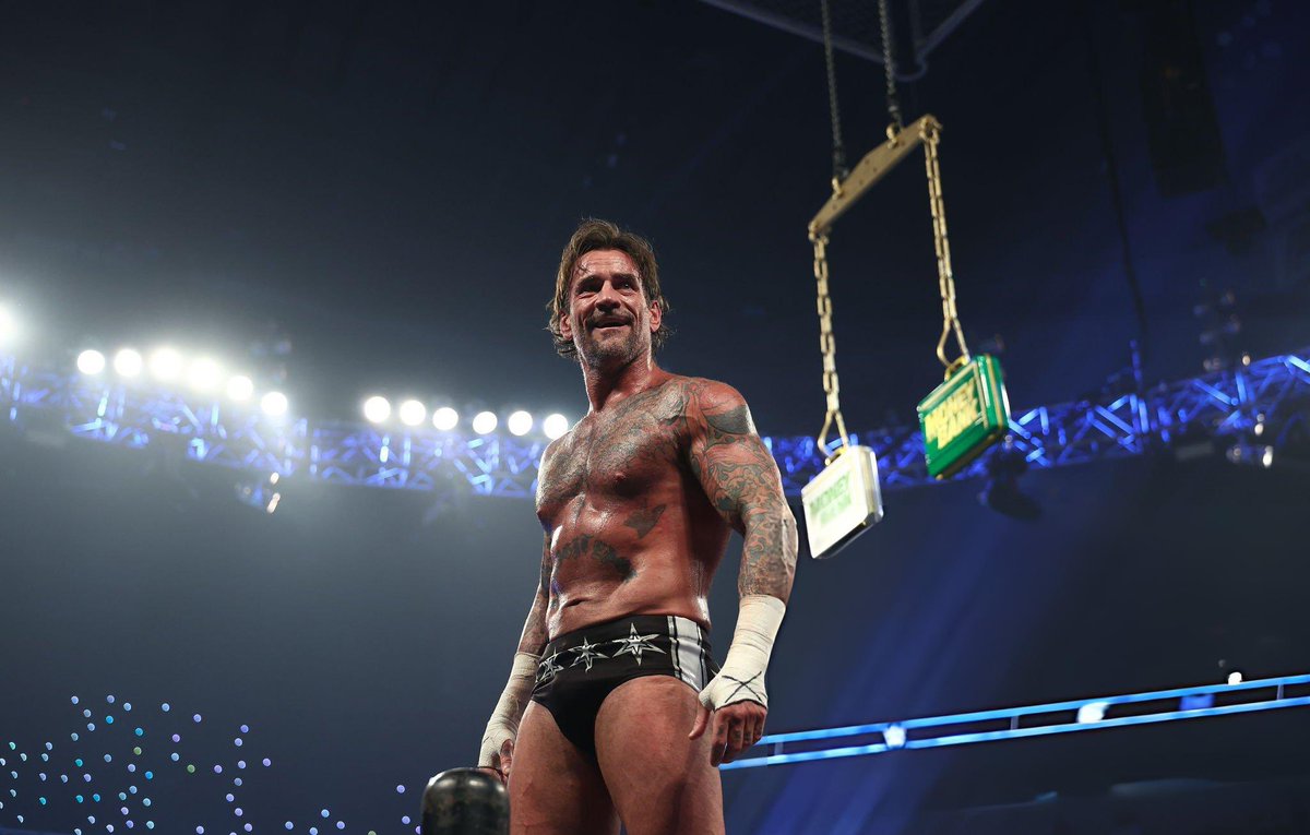 suporman_'s tweet photo. MITB x 3 ? https://t.co/KxDfsMPfM4