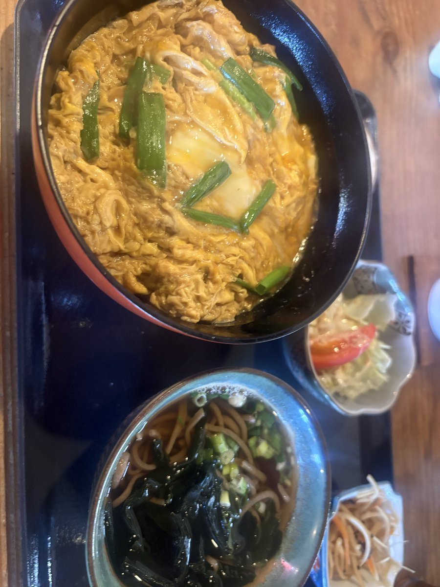 tanchan____'s tweet photo. 久留米で食べたカツ丼とラーメン。
ラーメンは思ってたほどコッテリしてなくてとても食べやすかったです。 https://t.co/W8GJBBUXfT
