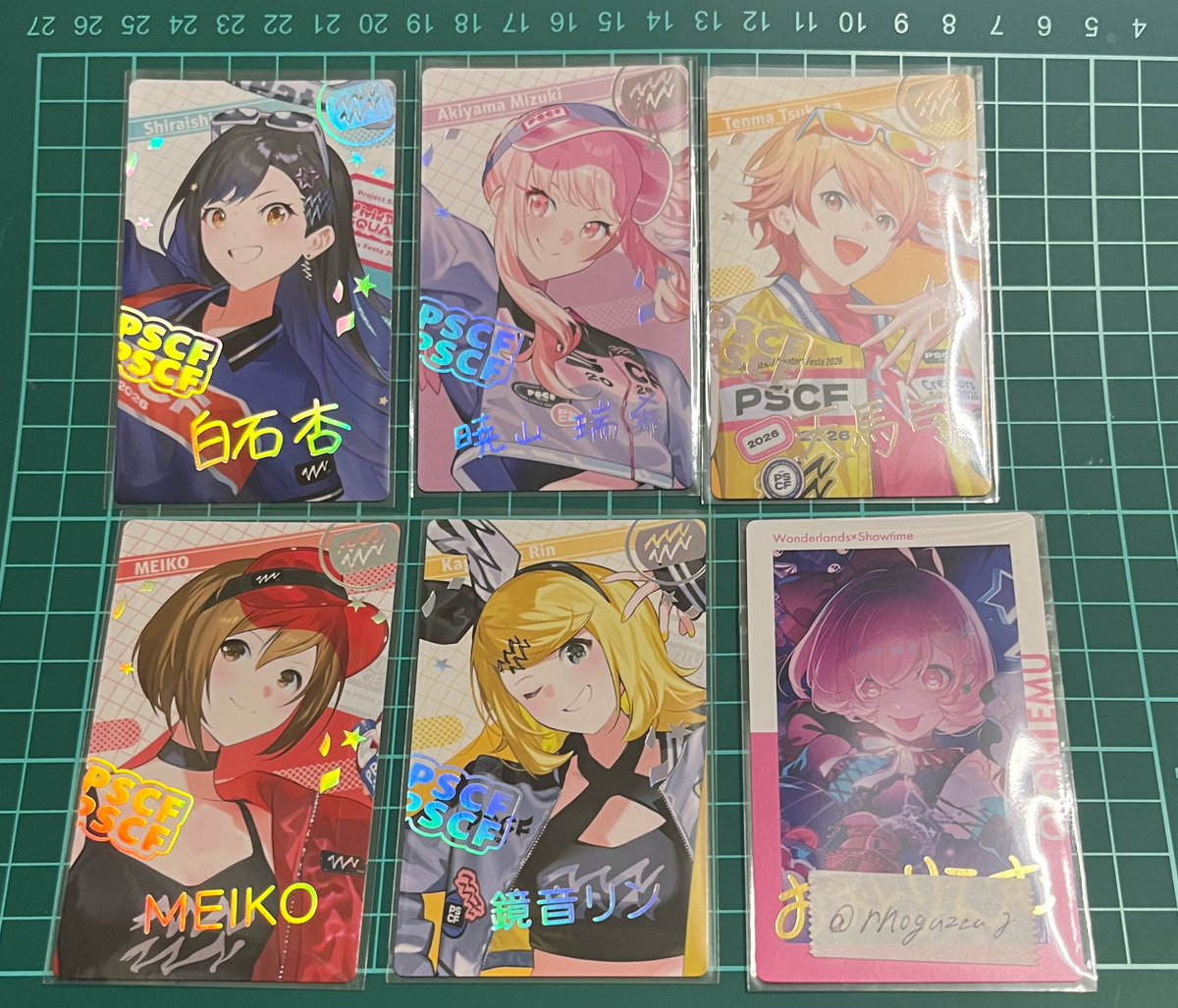 rnoguzzu2's tweet photo. 【交換】
プロセカ　クリエイターズフェス　クリフェス　エピカ　箔押し

譲)瑞希.杏.リン.司

求)えむ.こはね.寧々

・えむ以外友人分となります
・司さんは現在お声がけ中のためお返事遅れます
・大阪市内手渡しor友人分

検索からもお気軽にお声がけください🙇‍♀️ https://t.co/5f8d7FT9NQ