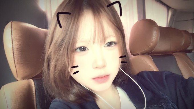 LoriaGraci0an's tweet photo. 강남역 갑니둥 #일상계트친소 #트친소_𝕏친소 #셀카 #친구 #솔로 https://t.co/mHuWVDuDyz