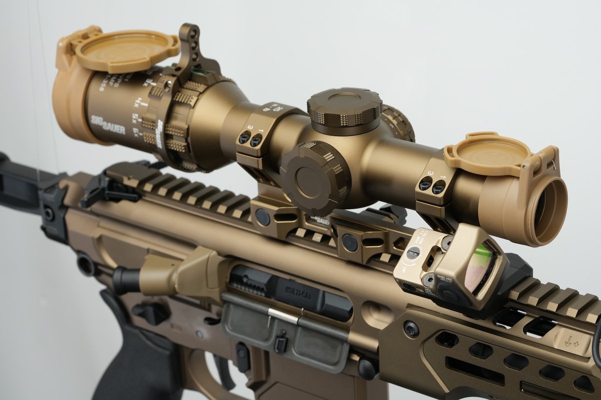 DIVE_airsoft's tweet photo. ／
  TANGO6Tを主役にスマートに仕上げる🔥
＼

Salvo Precision
『MCX Spear LT 11.5in GBB Coyote』をセットアップ

TANGO6T＋RMRを組み合わせフロント上部をスッキリまとめて視界を確保

ERGOタイプのグリップで握りやすさにもこだわった一丁！

▼ 各種アタッチメントの購入はこちら
https://t.co/hM4en6U2Xj

#サバゲー #エアソフト #DIVE