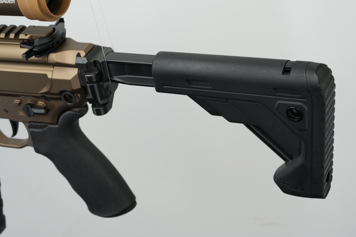 DIVE_airsoft's tweet photo. ／
  TANGO6Tを主役にスマートに仕上げる🔥
＼

Salvo Precision
『MCX Spear LT 11.5in GBB Coyote』をセットアップ

TANGO6T＋RMRを組み合わせフロント上部をスッキリまとめて視界を確保

ERGOタイプのグリップで握りやすさにもこだわった一丁！

▼ 各種アタッチメントの購入はこちら
https://t.co/hM4en6U2Xj

#サバゲー #エアソフト #DIVE