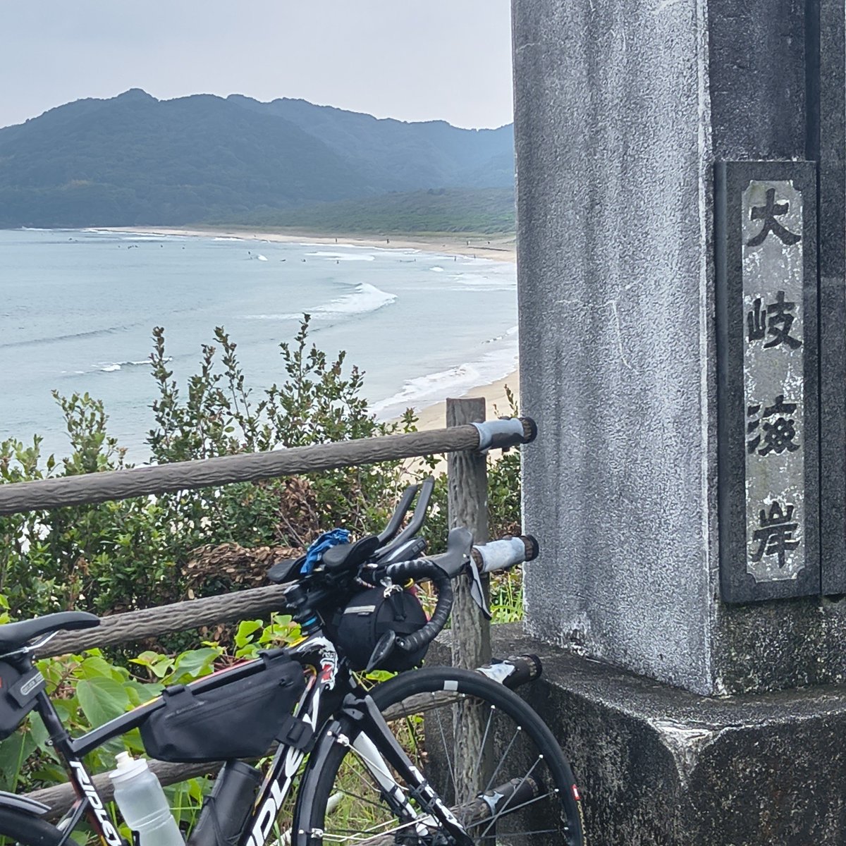 EKAofTyep1's tweet photo. 若い頃に通ってた大岐の浜
台風近づいてるのに波小さめ https://t.co/yEtCkpvoAA
