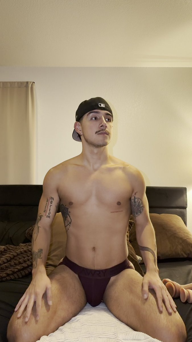 alexstrujillo's tweet photo. watch it disappear 🕳️ https://t.co/Ea5whII0S8