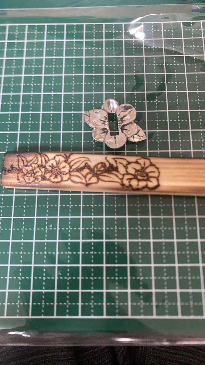 CreationPitohui's tweet photo. #オーダーメイド
#ドール
#ウッドバーニング https://t.co/SyQfprWJ28