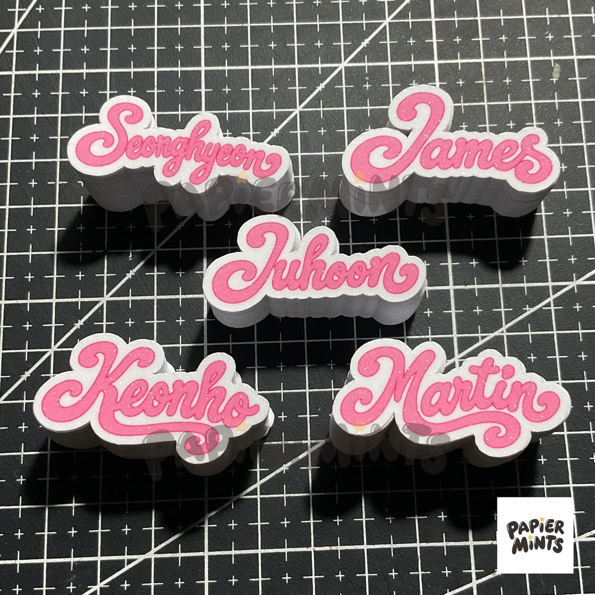 papiermints's tweet photo. #papierprints

— Die cut + glitter coat

💌 printing service lf vinyl sticker button pins seventeen svt twice blackpink ph print txt bts enhypen endless evan rush funmeet kpop fanmeet dunkin concert cortis print ateez nct diecut kisscut sheet cxm arirang free freebies giveaway https://t.co/G6L970YNq5