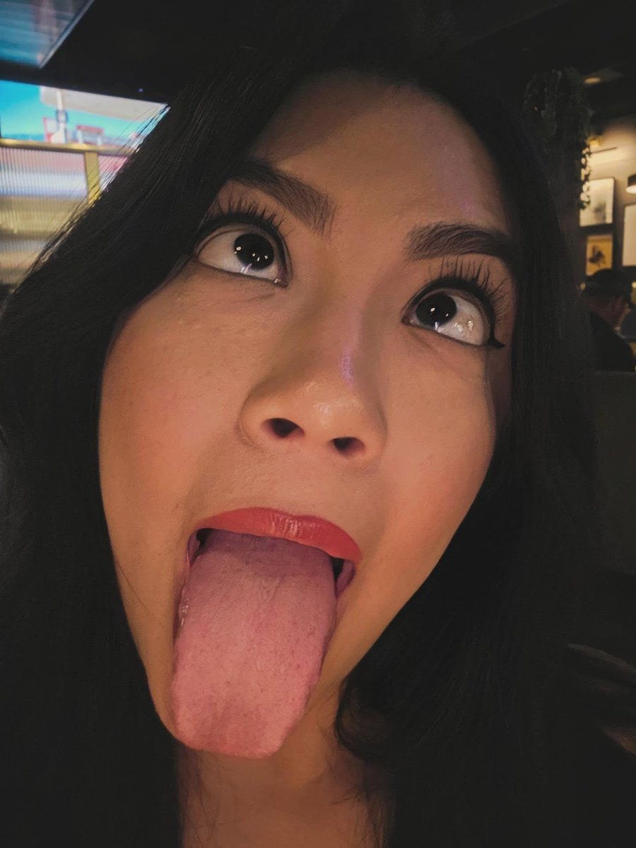 hiobjlo's tweet photo. latina milf swear she don’t know what shes doing 😵‍💫 https://t.co/WOZVWqRE00