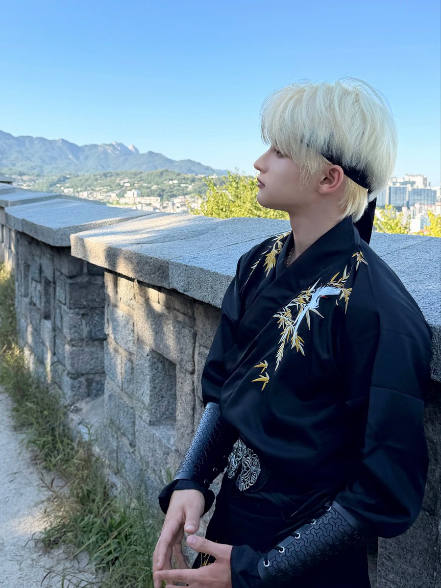CUBE_NOWZ's tweet photo. ⊹ ˚➶ 🌕 ｡˚

#NOWZ #나우즈 
#윤 #YOON https://t.co/e8qYrRWK61