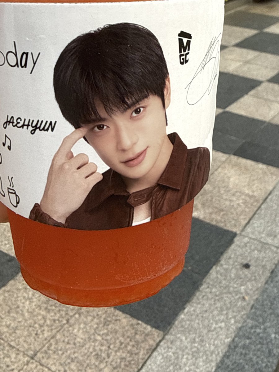 bluewave_hope's tweet photo. 휴니오빠 컵홀더 🫶🫶🫶🫶🫶🫶🫶🫶 https://t.co/RLPiR4krmp