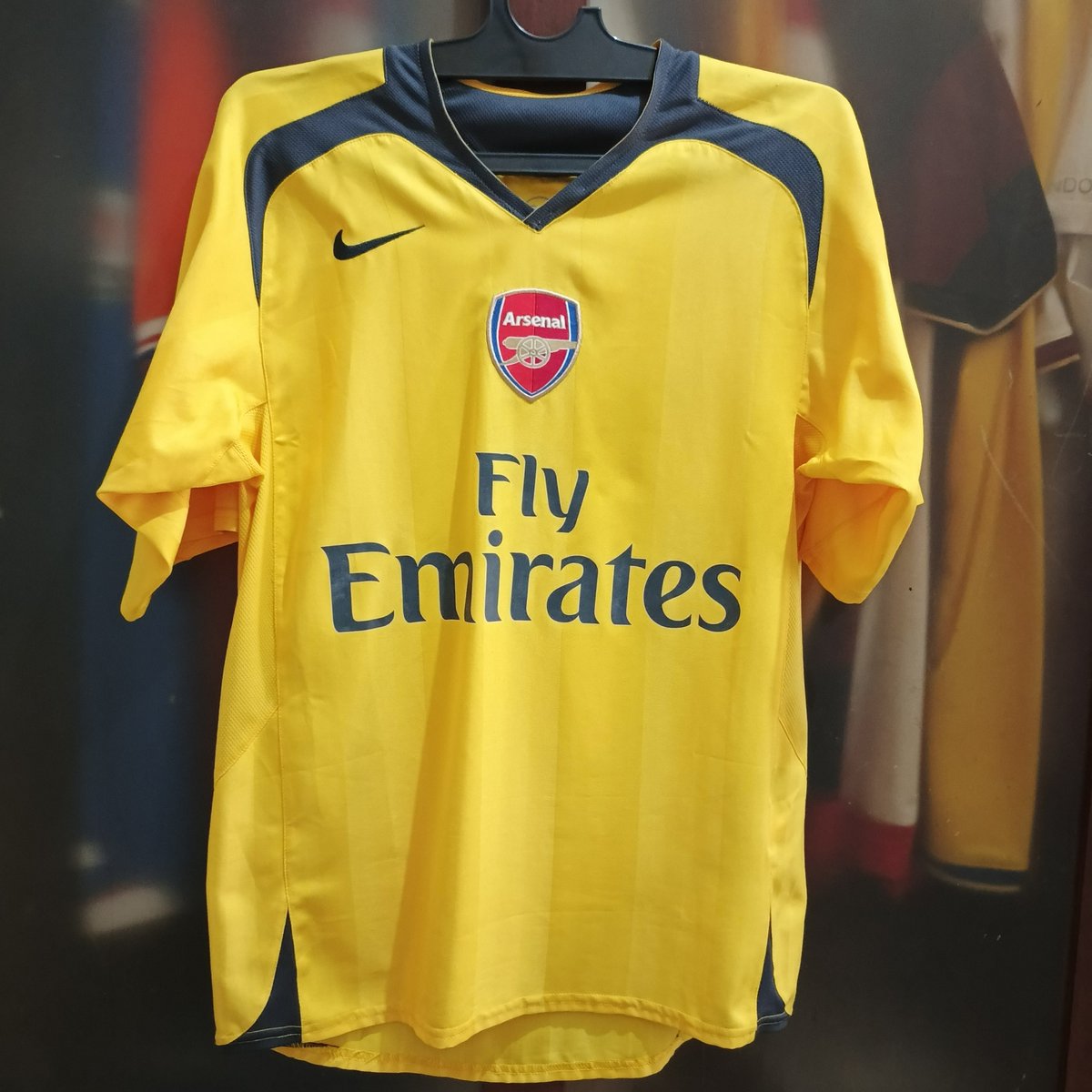 HRadhiyan's tweet photo. Dijual @Jerseyforum #jersey4sale 
1. Arsenal Away 01/02 size M, VGC. 5000K
2. Arsenal Away 05/06 size S, VGC. 2500K
3. Arsenal Away 06/07 size S, VGC. 1200K
4. Arsenal Home 12/14 (FA Cup Champion) size M, BNWT. 1800K https://t.co/9vU0vczcj8