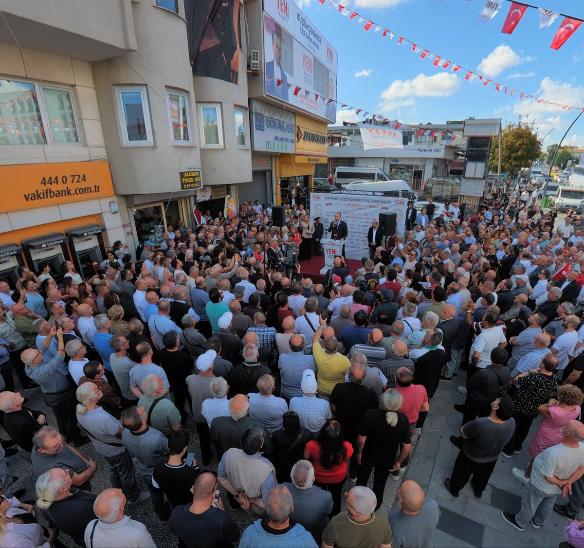 ozgurcelik1919's tweet photo. Güzel Türkiye’miz yeni bir yola girdi. 

Bu yolun sonunda iktidar var. 

YENİ Partimizin Silivri, Küçükçekmece ve Gaziosmanpaşa İlçe Başkanlıklarını açtık. 

İstanbul’umuza, örgütümüze hayırlı uğurlu olsun. https://t.co/ovOam8oFSo