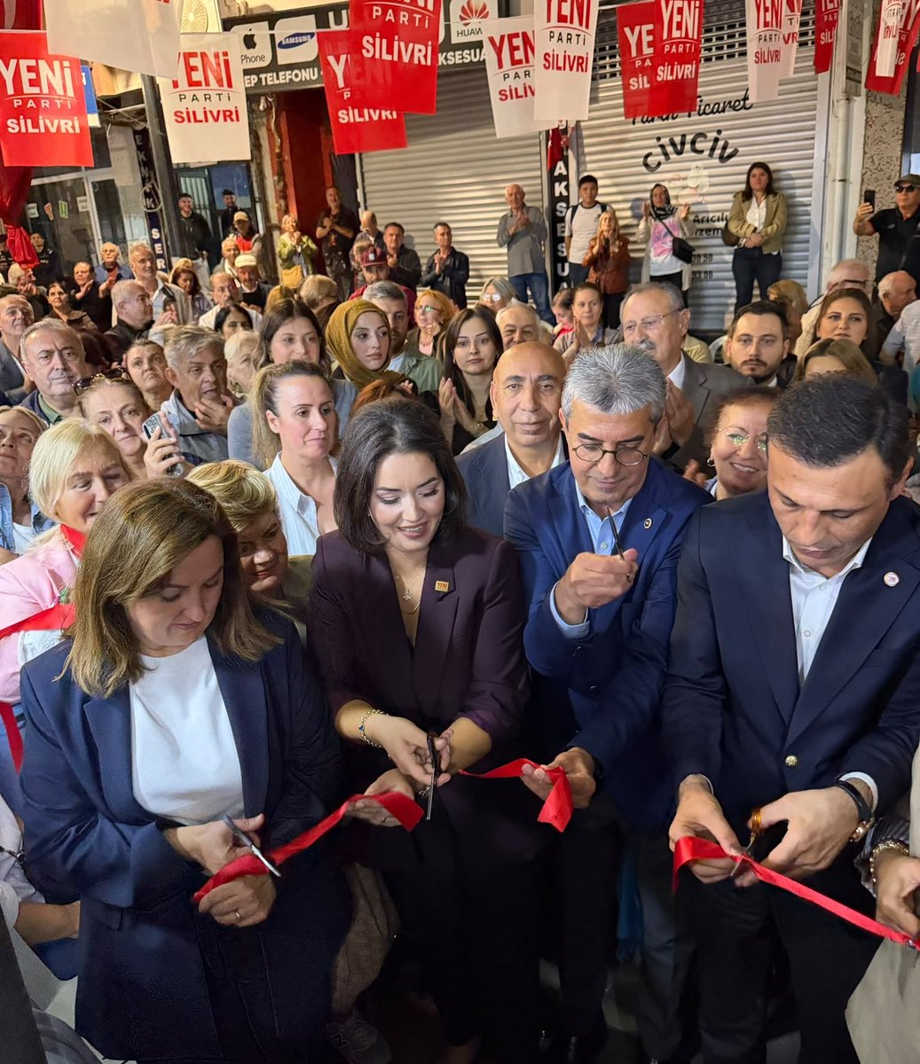 ozgurcelik1919's tweet photo. Güzel Türkiye’miz yeni bir yola girdi. 

Bu yolun sonunda iktidar var. 

YENİ Partimizin Silivri, Küçükçekmece ve Gaziosmanpaşa İlçe Başkanlıklarını açtık. 

İstanbul’umuza, örgütümüze hayırlı uğurlu olsun. https://t.co/ovOam8oFSo