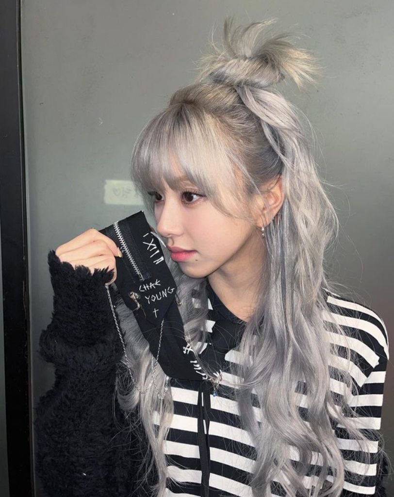 kpop12002's tweet photo. 🖤🤍🩶

#CHAEYOUNG #TWICE https://t.co/bKtYDYMx8l