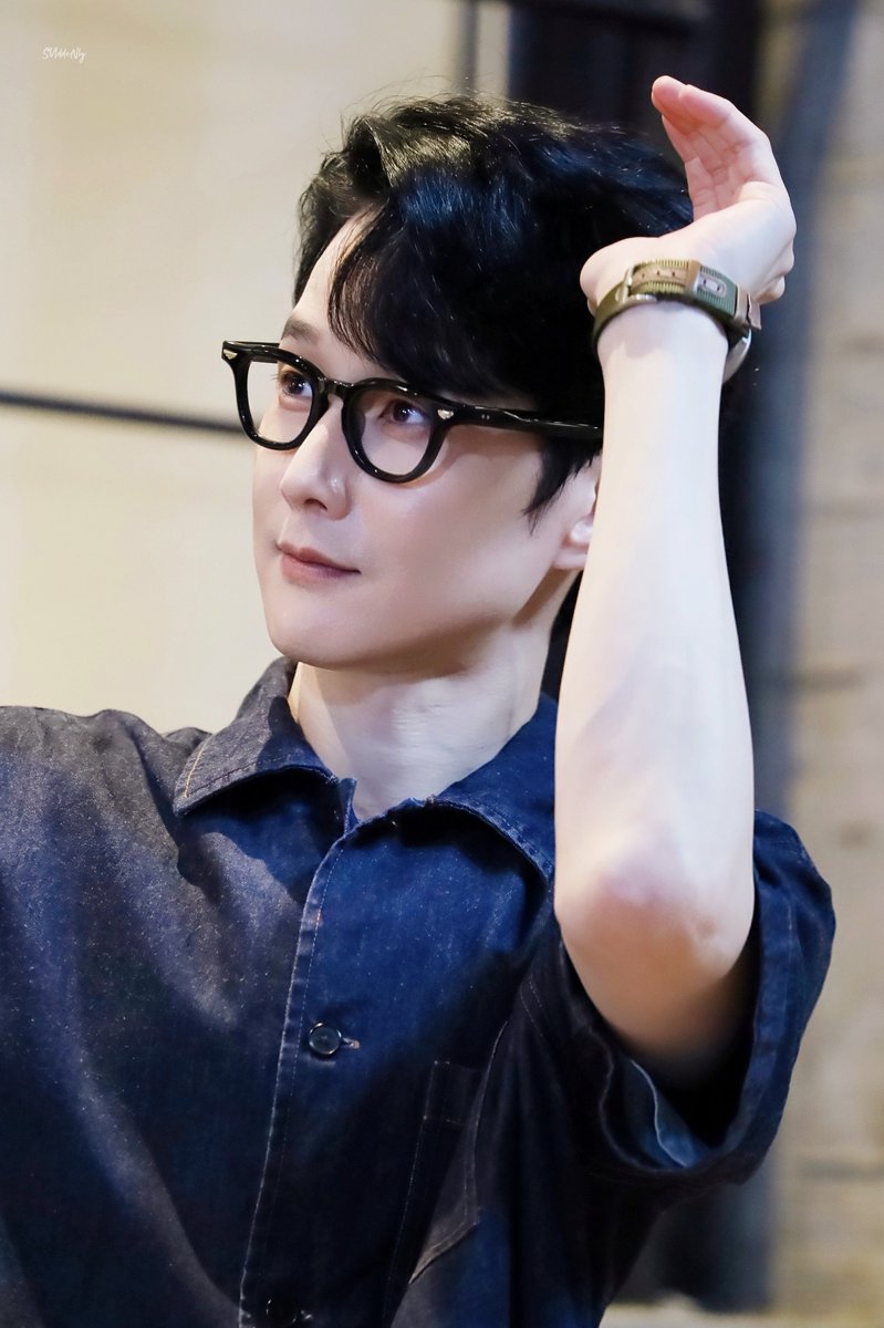 suddenly023's tweet photo. ݁ ˖ Ი𐑼⋆           ♡ ∩∩
 ( ´ ᵕ `)             (｡•ᴗ•｡)♡
🐇오늘은 세계 토끼의 날🩷 https://t.co/y2L3MX0PXQ